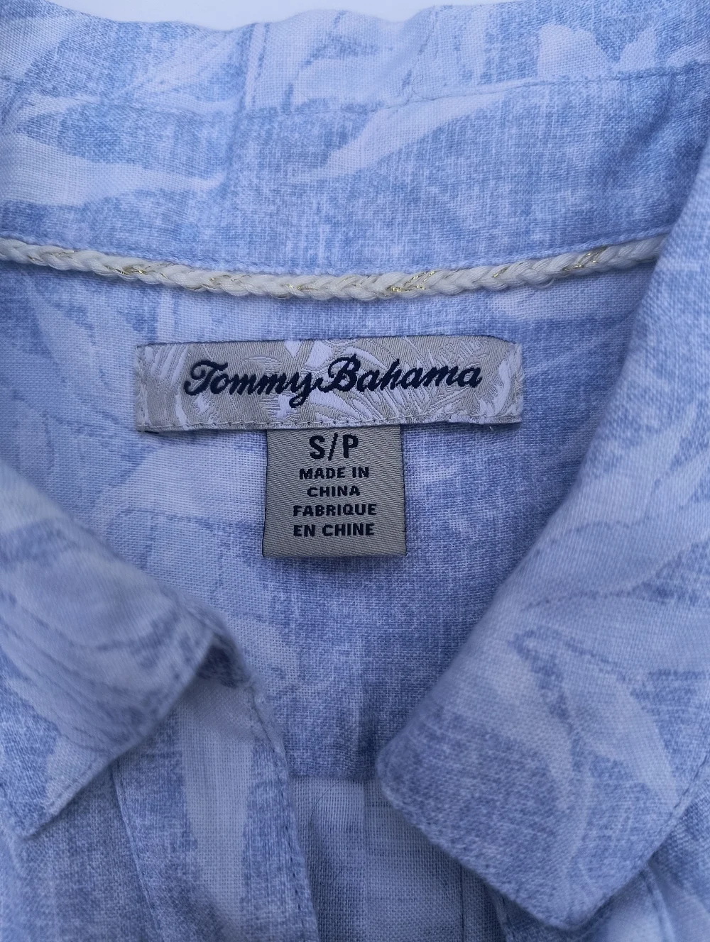 Tommy Bahama Light Blue and White Floral Button-Down Shirt W-S/P, 100℅ Linen - Picture 2 of 11